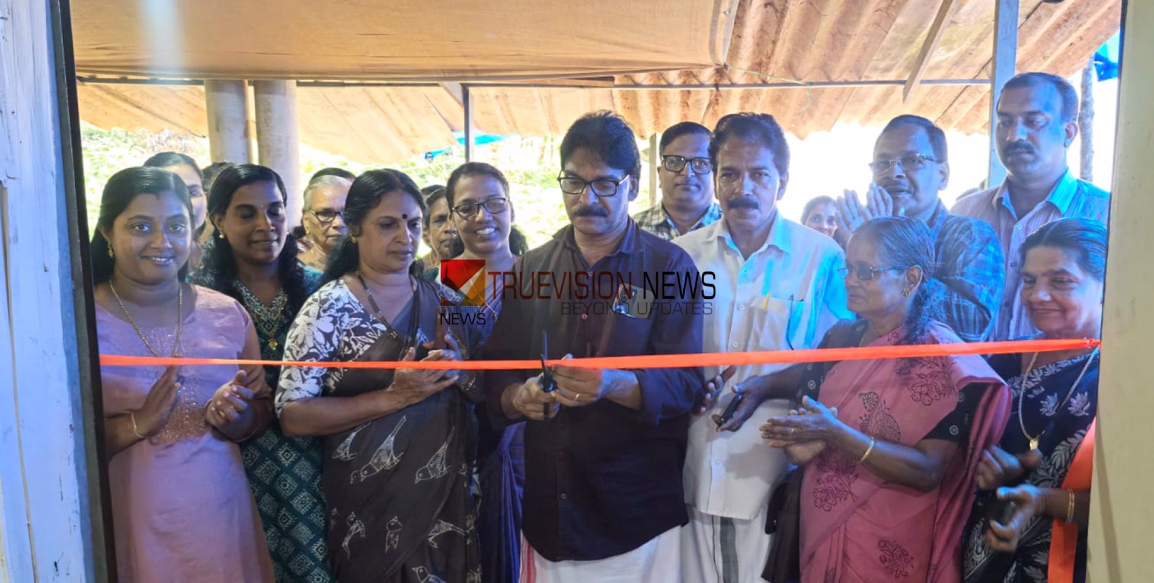 സ്വയംപര്യാപ്തതയുടെ മധുരം;  കുന്നുമ്മൽ ബ്ലോക്കിന്റെ 'ഗ്രാമദീപം' വനിതാ ബേക്കറിക്ക് തുടക്കമായി