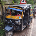 മദ്യപിച്ച് ഓട്ടോ ഓടിച്ചു; ഓട്ടോ നിരവധി വാഹനങ്ങളില്‍ ഇടിച്ച് മറിഞ്ഞു