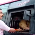 പേരാമ്പ്രയില്‍ ബസ് തടഞ്ഞ് യൂത്ത് കോണ്‍ഗ്രസ് പ്രവര്‍ത്തകര്‍