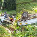 വാഴകുലയുമായി വന്ന പിക്കപ്പ് വാന്‍ തലകീഴായ് മറിഞ്ഞ് അപകടം