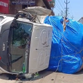 കണ്ണൂർ താഴെചൊവ്വക്ക്  സമീപം ലോറി നിയന്ത്രണം വിട്ട് മറിഞ്ഞ് അപകടം