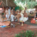 തൃക്കൈകാട്ട് സ്വാമിക്ക് ഭിക്ഷയും വച്ചു നമസ്‌കാരവും നടത്തി
