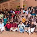 പേരാമ്പ്ര ബഡ്‌സ് സ്‌കൂള്‍ വിദ്യാര്‍ത്ഥികള്‍ക്കൊപ്പം 92 ബാച്ച് എസ്എസ്എല്‍സി കൂട്ടായ്മ