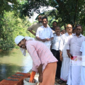 മാക്കുനി പ്രദേശത്തുകാർക്ക് നൽകിയ വാക്ക് പാലിച്ച് രമേശ് പറമ്പത്ത് എം എൽ എ ; മഴക്കാലത്ത് വെള്ളം കയറുന്നത് തടയാൻ വേലഞ്ചിറയിൽ കരിങ്കൽ ഭിത്തി ഉയർത്തൽ പ്രവൃത്തിക്ക് തുടക്കം