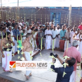 ചെണ്ടയാട് നീളമംഗളപുരം ശ്രീകൃഷ്ണദേവീ ഭദ്രകാളി ക്ഷേത്രത്തിന്റെ ഉത്തരം കയറ്റൽ ചടങ്ങ് ഭക്തി സാന്ദ്രമായ അന്തരീക്ഷത്തിൽ നടന്നു