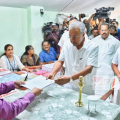 പത്രിക സമർപ്പിച്ച്  അങ്കത്തട്ടിലിറങ്ങി 'ക്യാപ്റ്റൻ'
