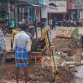 തലശേരി നഗരത്തിൽ മഴക്കാല പൂർവ ശുചീകരണം ശക്തം; വെള്ളക്കെട്ട് ഒഴിവാക്കാൻ ഓവുചാലുകൾ വൃത്തിയാക്കി, എതിർപ്പുകൾ അവഗണിച്ച് കൗൺസിലർ  നൂറാ നാസർ