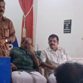 എകെആര്‍ആര്‍ഡിഎ ഭാരവാഹികളും മേപ്പയ്യൂര്‍ സിഐടിയു കയറ്റിറക്ക് തൊഴിലാളികളുമായി ചേര്‍ന്ന് ചര്‍ച്ച നടത്തി