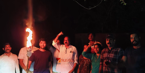 രാഹുൽ ഗാന്ധിയുടെ അറസ്റ്റ്: കക്കട്ടിൽ പന്തംകൊളുത്തി കോൺഗ്രസ് പ്രവർത്തകരുടെ ശക്തമായ പ്രതിഷേധം