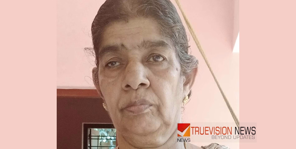 ചിയ്യൂരിലെ ഇരട്ട കുളങ്ങര സുമതി അമ്മ അന്തരിച്ചു