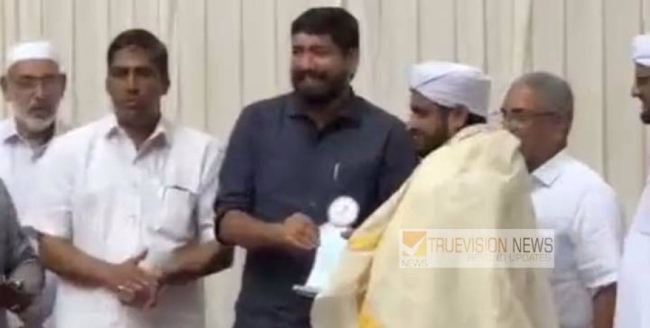 പാറക്കടവിൽ കുളത്തിൽ മുങ്ങിതാണ നാലാം ക്ലാസുകാരന് പുതുജീവൻ ; അതിസാഹസിക രക്ഷാപ്രവർത്തനത്തിന് അധ്യാപകന് നാടിന്റെ ആദരം