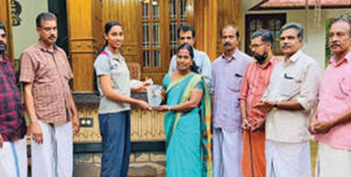 നാടിൻ്റെ താരം; അവന്തിക ശ്രീജിത്ത് ഇന്ത്യൻ വോളിബോൾ ക്യാമ്പിലേക്ക്   