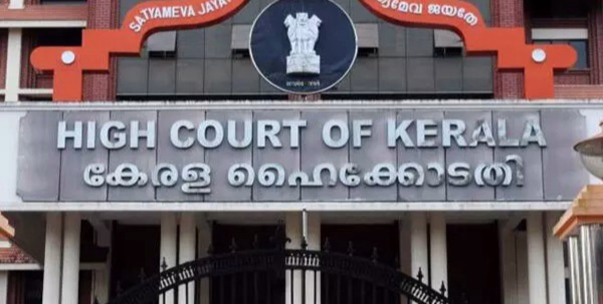 വരുന്നവരെയെല്ലാം തിക്കി തിരക്കി കയറ്റിയിട്ട് എന്തുകാര്യം...? ;  ശബരിമലയിലെ തിരക്കിൽ ദേവസ്വം ബോര്‍ഡിന് ഹൈക്കോടതിയുടെ രൂക്ഷ വിമര്‍ശനം