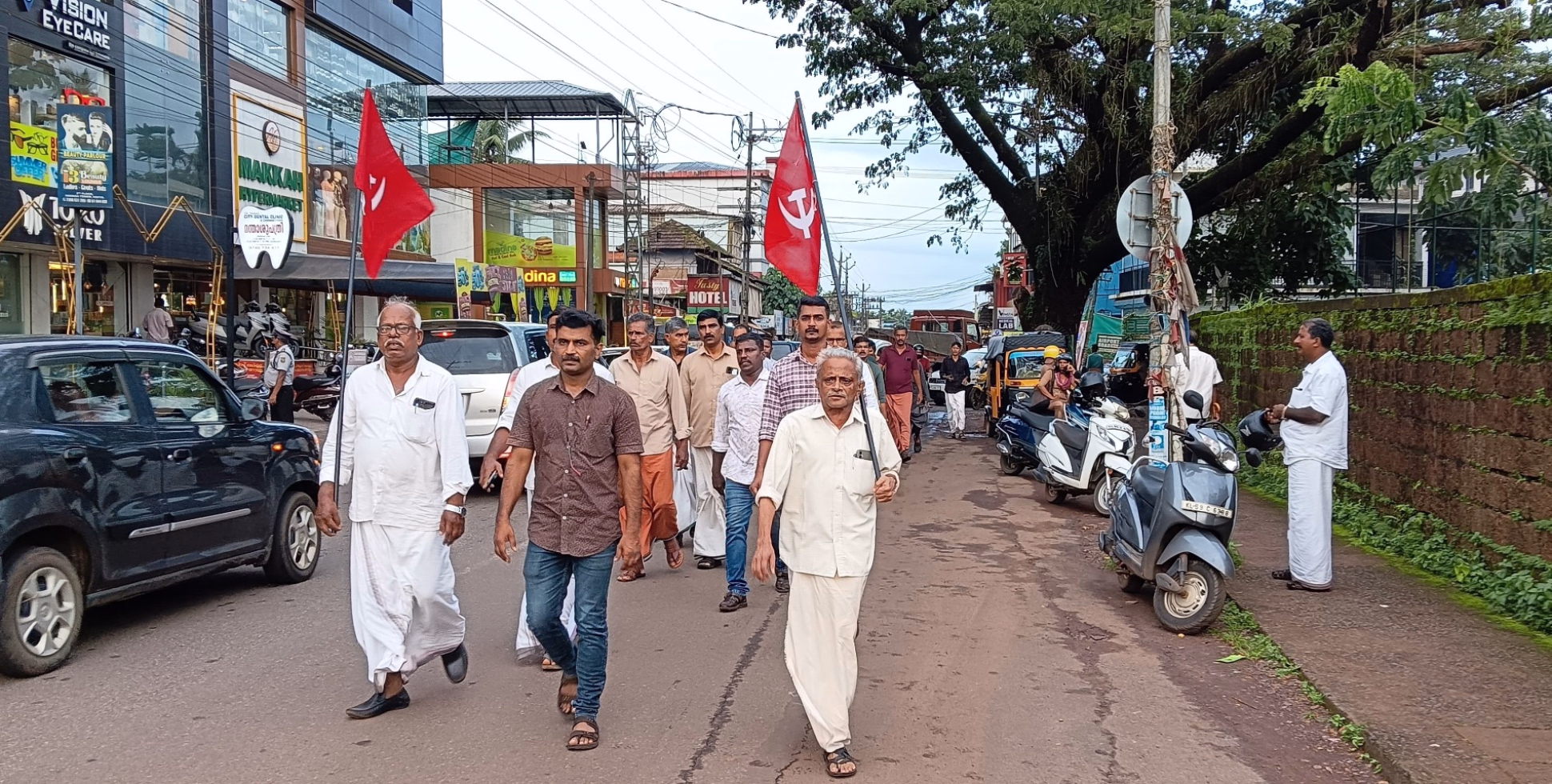 ഡൽഹി വിദ്യാർത്ഥി സമരത്തിന് ഐക്യദാർഢ്യം പ്രഖ്യാപനം നടത്തി CITU മയ്യിൽ ഏറിയ കമ്മറ്റി പ്രകടനം നടത്തി